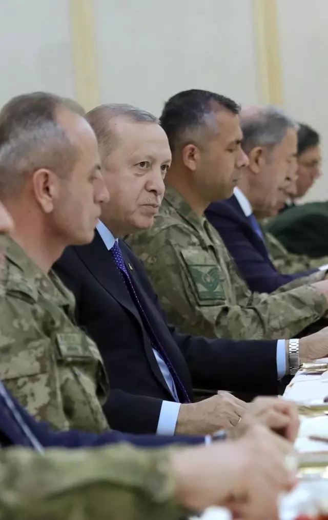 Son dakika haber: Cumhurbaşkanı Erdoğan, askerlerle iftar yaptı Son dakika haber: Cumhurbaşkanı Erdoğan, askerlerle iftar yaptı
