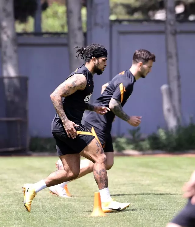 DeAndre Yedlin takımla çalışmalara başladı DeAndre Yedlin takımla çalışmalara başladı