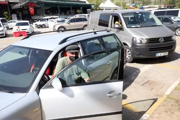 DÜZCE DİNLENME TESİSİNDE OTOMOBİLDEN İNEN KADIN GERİ DÖNMEDİ DÜZCE DİNLENME TESİSİNDE OTOMOBİLDEN İNEN KADIN GERİ DÖNMEDİ