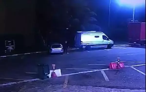 DÜZCE DİNLENME TESİSİNDE OTOMOBİLDEN İNEN KADIN GERİ DÖNMEDİ DÜZCE DİNLENME TESİSİNDE OTOMOBİLDEN İNEN KADIN GERİ DÖNMEDİ