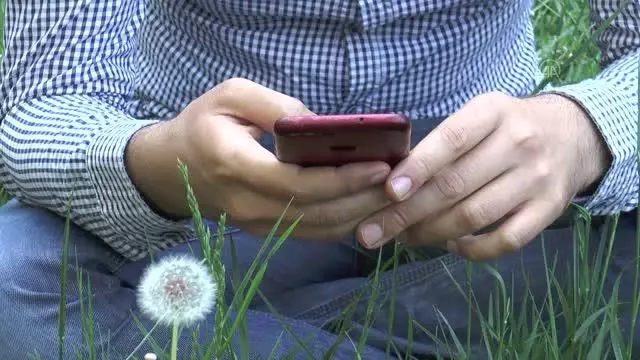 DİYARBAKIR - Kur'an-ı Kerim'in Kürtçe meali için cep telefonu uygulaması geliştirildi DİYARBAKIR - Kur'an-ı Kerim'in Kürtçe meali için cep telefonu uygulaması geliştirildi