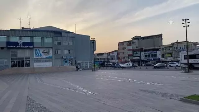 Doğu Marmara ve Batı Karadeniz'de 'tam kapanma'nın başlamasıyla sokaklar boşaldı Doğu Marmara ve Batı Karadeniz'de 'tam kapanma'nın başlamasıyla sokaklar boşaldı