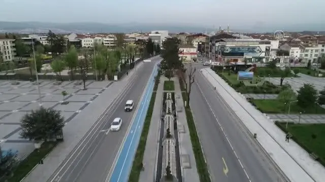 Doğu Marmara ve Batı Karadeniz'de 'tam kapanma'nın başlamasıyla sokaklar boşaldı Doğu Marmara ve Batı Karadeniz'de 'tam kapanma'nın başlamasıyla sokaklar boşaldı