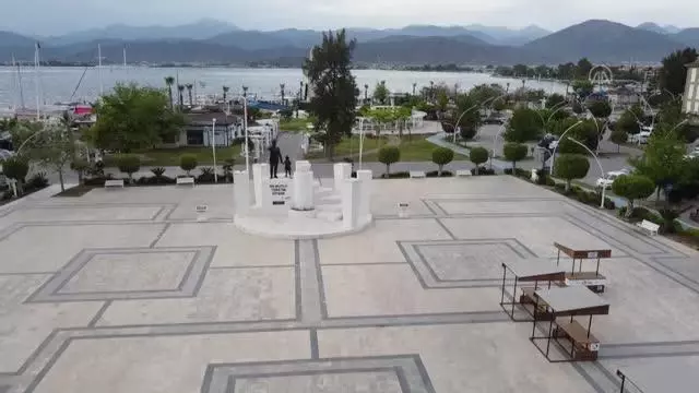 Drone - Fethiye'de sahiller, meydanlar ve caddeler sessizliğe büründü Drone - Fethiye'de sahiller, meydanlar ve caddeler sessizliğe büründü