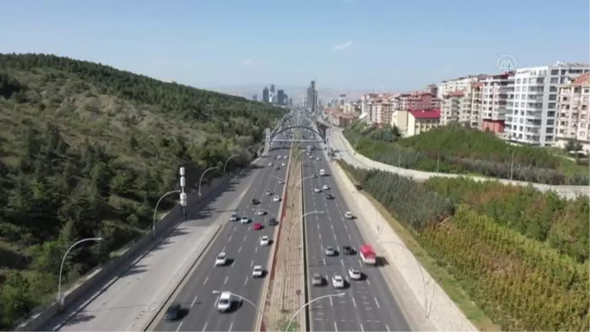 (DRONE) 'Tam kapanma' öncesi Mevlana Bulvarı üzerindeki trafik yoğunluğu