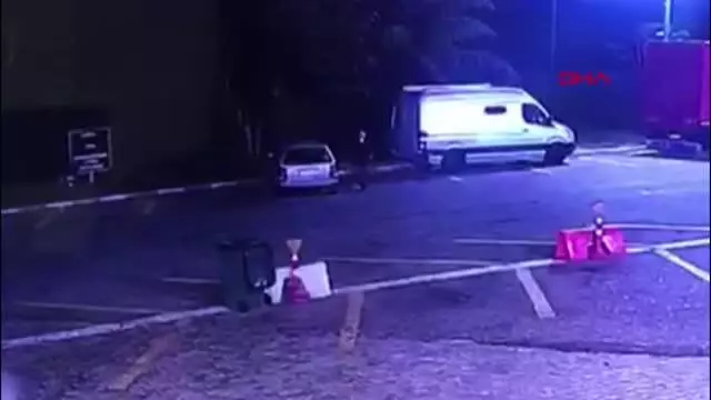 DÜZCE DİNLENME TESİSİNDE OTOMOBİLDEN İNEN KADIN GERİ DÖNMEDİ DÜZCE DİNLENME TESİSİNDE OTOMOBİLDEN İNEN KADIN GERİ DÖNMEDİ