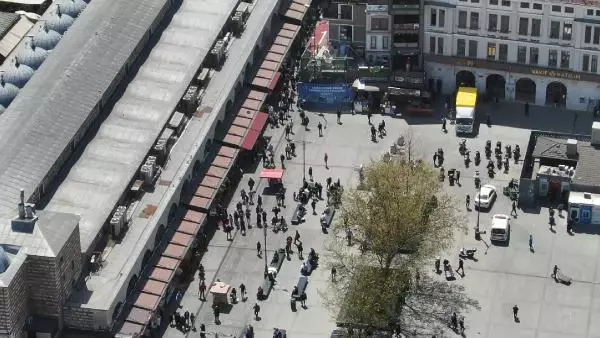 EMİNÖNÜ'NDE SON GÜN YOĞUNLUĞU EMİNÖNÜ'NDE SON GÜN YOĞUNLUĞU