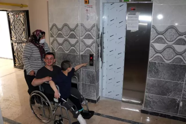 En büyük hayaline kavuştu, artık onların da asansörlü bir evi var En büyük hayaline kavuştu, artık onların da asansörlü bir evi var