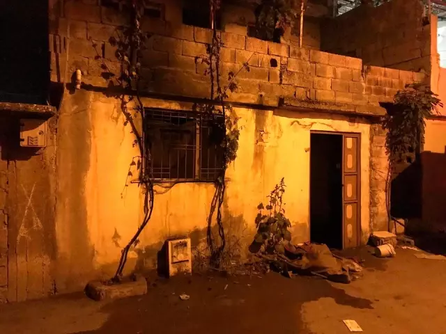 Son dakika haber! Evini ateşe verip kaçtı Son dakika haber! Evini ateşe verip kaçtı