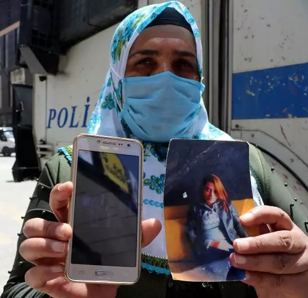 Eyleme katılan ailelerden, Biden'ın açıklamasına destek veren HDP'ye tepki Eyleme katılan ailelerden, Biden'ın açıklamasına destek veren HDP'ye tepki