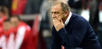 Galatasaray Spor Kulübü: Galatasaray'da koronavirüse yalanan futbolcu sayısı 4'e yükseldi Galatasaray Spor Kulübü: Galatasaray'da koronavirüse yalanan futbolcu sayısı 4'e yükseldi