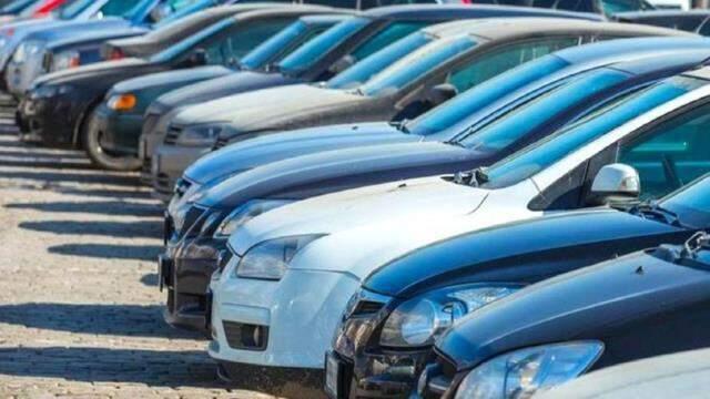 Galericiler de dünden razı: Çip krizi devam ederse ikinci el araç fiyatları yüzde 20 artabilir Galericiler de dünden razı: Çip krizi devam ederse ikinci el araç fiyatları yüzde 20 artabilir