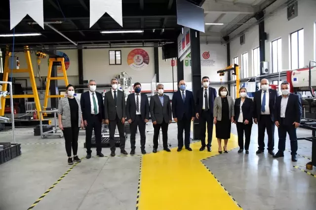 Gaziantep Büyükşehir Belediyesi ile GSO Model Fabrika'da iş birliğine gidiyor Gaziantep Büyükşehir Belediyesi ile GSO Model Fabrika'da iş birliğine gidiyor