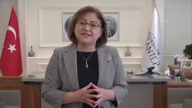 Gaziantep Büyükşehir Belediyesinden tam kapanma sürecinde esnafa ve çalışanlara 10 milyon lira destek Gaziantep Büyükşehir Belediyesinden tam kapanma sürecinde esnafa ve çalışanlara 10 milyon lira destek