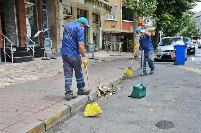 Gaziosmanpaşa'da tam kapanmada temizlik, dezenfekte ve çevre düzenlemeleri kesintisiz sürecek Gaziosmanpaşa'da tam kapanmada temizlik, dezenfekte ve çevre düzenlemeleri kesintisiz sürecek
