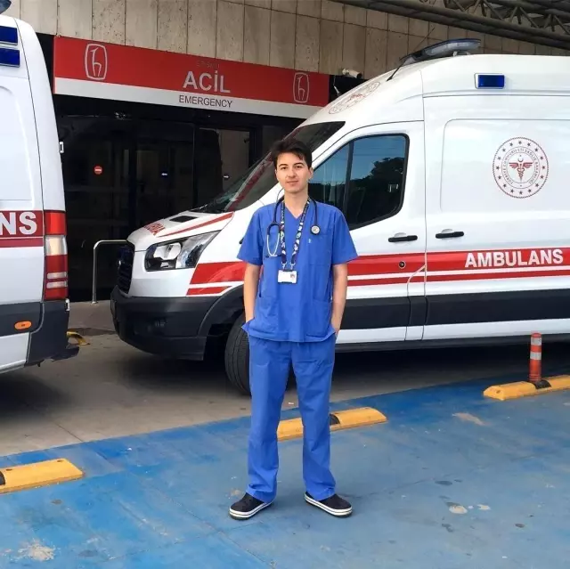 Genç doktor mesleğinin baharında hayata tutunamadı Genç doktor mesleğinin baharında hayata tutunamadı