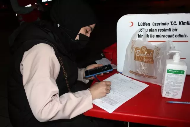 Gençlerden kan bağışı Gençlerden kan bağışı