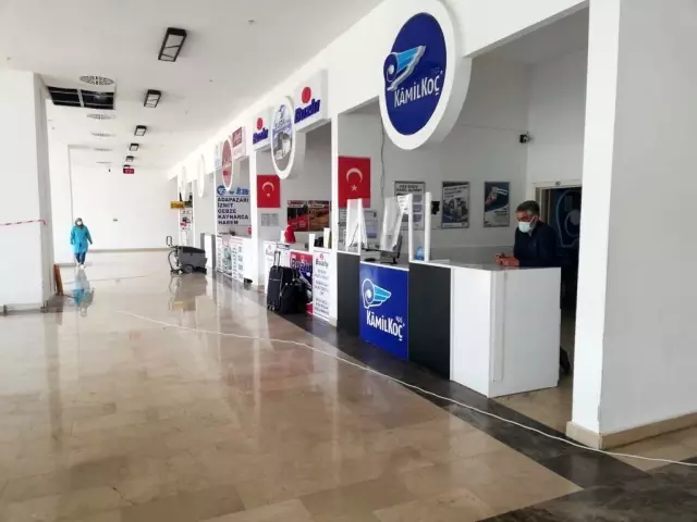 Her yerde yoğunluk, Bilecik'te sessizlik yaşandı Her yerde yoğunluk, Bilecik'te sessizlik yaşandı