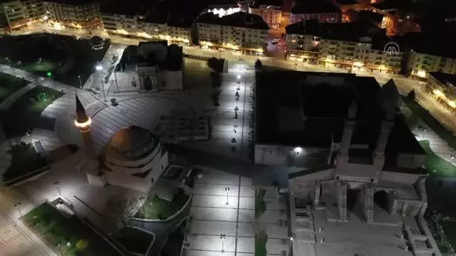 İç Anadolu 'tam kapanmayla' sessizliğe büründü İç Anadolu 'tam kapanmayla' sessizliğe büründü