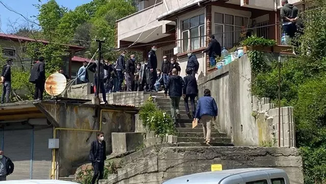 İki çocuk babası adam, evinde başından vurulmuş bir şekilde bulundu İki çocuk babası adam, evinde başından vurulmuş bir şekilde bulundu