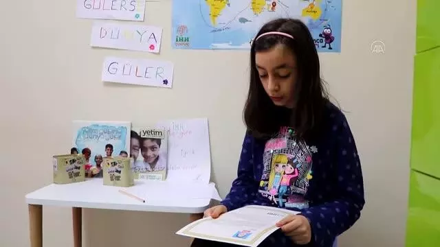 İlkokul öğrencisi Hayrunnisa 2 yıldır her ay harçlığını Filistinli Rahna'ya gönderiyor İlkokul öğrencisi Hayrunnisa 2 yıldır her ay harçlığını Filistinli Rahna'ya gönderiyor