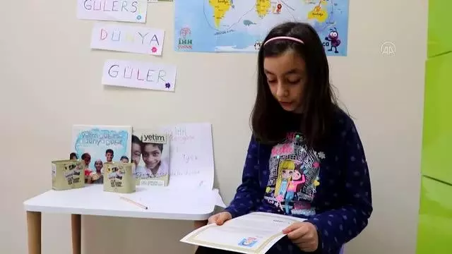 İlkokul öğrencisi Hayrunnisa 2 yıldır her ay harçlığını Filistinli Rahna'ya gönderiyor İlkokul öğrencisi Hayrunnisa 2 yıldır her ay harçlığını Filistinli Rahna'ya gönderiyor