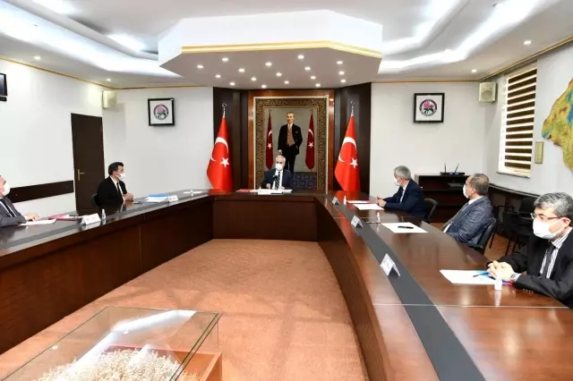 Isparta'da 11 bin kişiye 78 milyon lira kısa çalışma ödeneği ödendi Isparta'da 11 bin kişiye 78 milyon lira kısa çalışma ödeneği ödendi