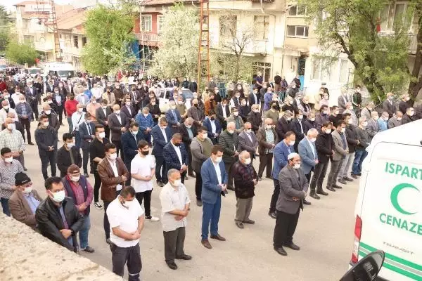 ISPARTA'DA GAZETECİ SONER TOROS, KORONAVİRÜSTEN YAŞAMINI YİTİRDİ ISPARTA'DA GAZETECİ SONER TOROS, KORONAVİRÜSTEN YAŞAMINI YİTİRDİ