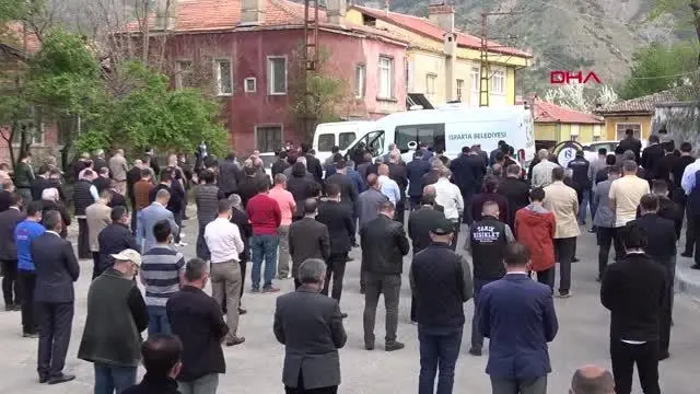 ISPARTA'DA GAZETECİ SONER TOROS, KORONAVİRÜSTEN YAŞAMINI YİTİRDİ ISPARTA'DA GAZETECİ SONER TOROS, KORONAVİRÜSTEN YAŞAMINI YİTİRDİ