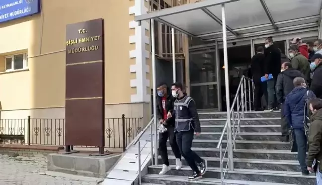Son dakika haberleri! İstanbul'da yaşlı adamı 'terör örgütü' yalanıyla dolandıran çete çökertildi Son dakika haberleri! İstanbul'da yaşlı adamı 'terör örgütü' yalanıyla dolandıran çete çökertildi