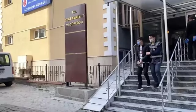 Son dakika haberleri! İstanbul'da yaşlı adamı 'terör örgütü' yalanıyla dolandıran çete çökertildi Son dakika haberleri! İstanbul'da yaşlı adamı 'terör örgütü' yalanıyla dolandıran çete çökertildi