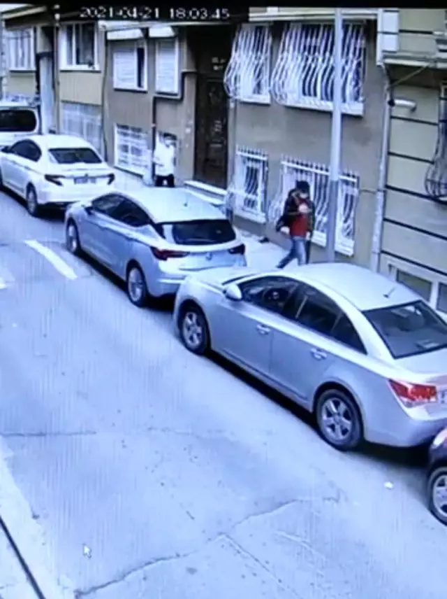 Son dakika haberleri! İstanbul'da yaşlı adamı 'terör örgütü' yalanıyla dolandıran çete çökertildi Son dakika haberleri! İstanbul'da yaşlı adamı 'terör örgütü' yalanıyla dolandıran çete çökertildi