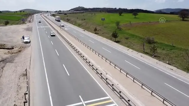 Tam kapanma öncesi Ankara-Çankırı kara yolunda yoğunluk Tam kapanma öncesi Ankara-Çankırı kara yolunda yoğunluk