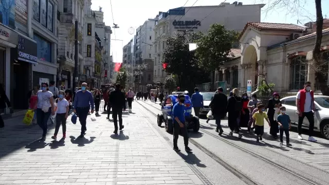 - İstiklal Caddesi'nde kapanma yoğunluğu - İstiklal Caddesi'nde kapanma yoğunluğu