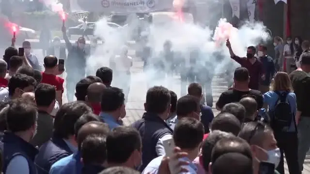 İzmir Büyükşehir Belediyesindeki 7 bin işçiyi kapsayan toplu iş sözleşmesi imzalandı İzmir Büyükşehir Belediyesindeki 7 bin işçiyi kapsayan toplu iş sözleşmesi imzalandı