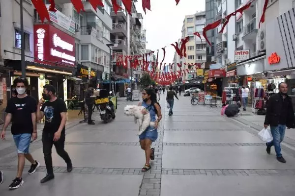İZMİR'DE 17 GÜNLÜK TAM KAPANMA BAŞLADI İZMİR'DE 17 GÜNLÜK TAM KAPANMA BAŞLADI