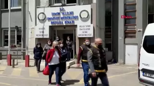 İZMİR DEPREMİYLE İLGİLİ GÖZALTI SAYISI 19'A YÜKSELDİ İZMİR DEPREMİYLE İLGİLİ GÖZALTI SAYISI 19'A YÜKSELDİ