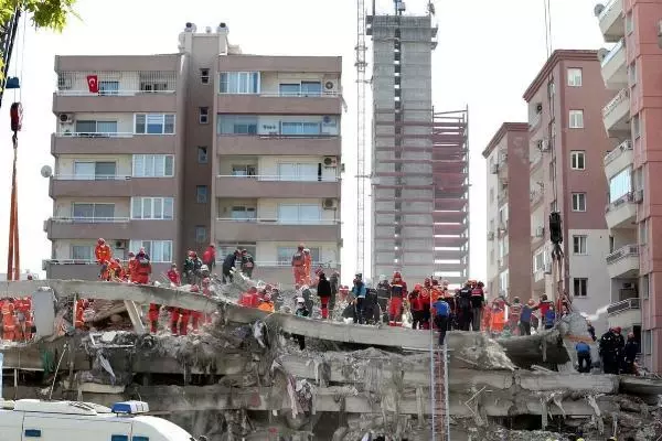 İzmir depremiyle ilgili gözaltı sayısı 19'a yükseldi İzmir depremiyle ilgili gözaltı sayısı 19'a yükseldi