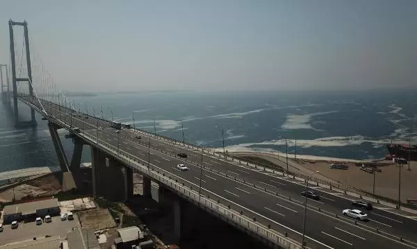 İZMİT KÖRFEZİ'NDE DENİZ SALYASI YENİDEN ORTAYA ÇIKTI İZMİT KÖRFEZİ'NDE DENİZ SALYASI YENİDEN ORTAYA ÇIKTI