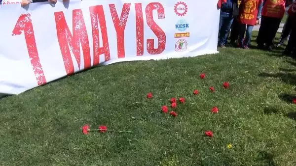KADIKÖY VE ŞİŞHANE'DE 1 MAYIS'TA ÖLENLER ANILDI -1 Şişhane KADIKÖY VE ŞİŞHANE'DE 1 MAYIS'TA ÖLENLER ANILDI -1 Şişhane