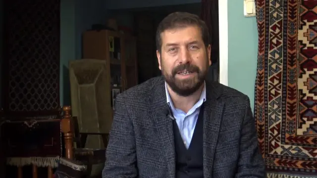 Kanser hastası kadın televizyonda gördüğü Yağcıbedir halısını dokumaya başladı Kanser hastası kadın televizyonda gördüğü Yağcıbedir halısını dokumaya başladı