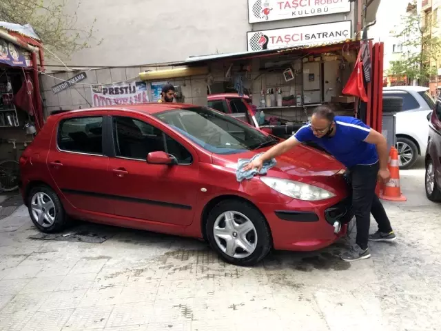 Kapanmada araçlarının temiz kalmasını isteyenler bakın soluğu nerede aldı? Kapanmada araçlarının temiz kalmasını isteyenler bakın soluğu nerede aldı?