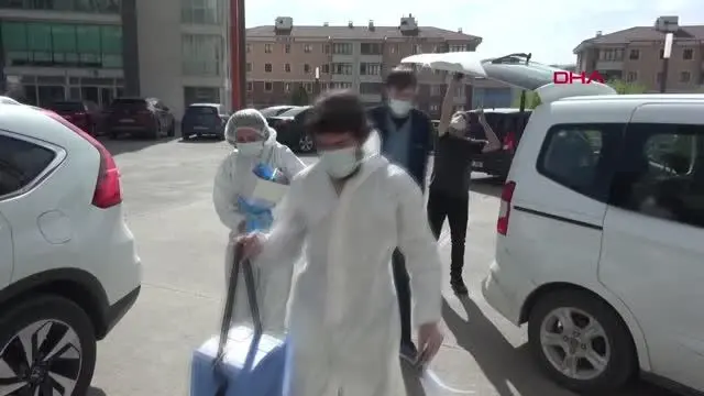 Karabük'te hastaneye gidemeyenlere aşıları evde yapılıyor Karabük'te hastaneye gidemeyenlere aşıları evde yapılıyor