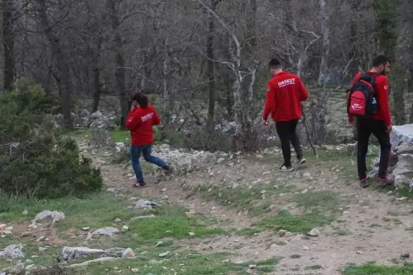 KAYIP 2 YAŞINDAKİ SÜLEYMAN İÇİN KARADAN VE HAVADAN ARAMA KAYIP 2 YAŞINDAKİ SÜLEYMAN İÇİN KARADAN VE HAVADAN ARAMA