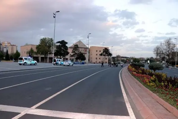 KAYSERİ'DE 'KORONAVİRÜS' SESSİZLİĞİ KAYSERİ'DE 'KORONAVİRÜS' SESSİZLİĞİ