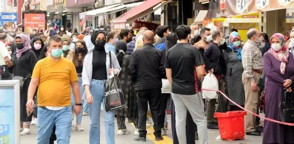KAYSERİ SOKAKLARINDA 'TAM KAPANMA' YOĞUNLUĞU KAYSERİ SOKAKLARINDA 'TAM KAPANMA' YOĞUNLUĞU