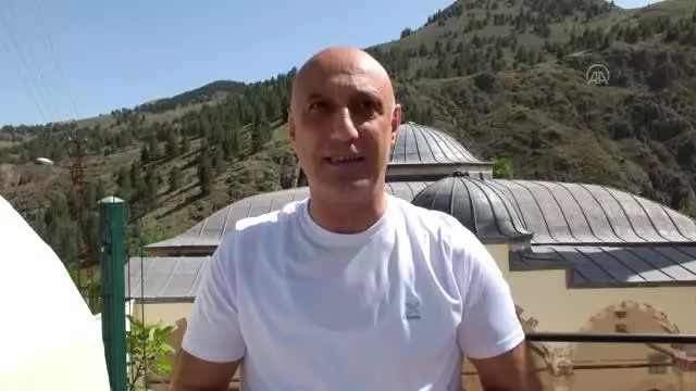 Keban'da ihtiyaç sahibi ailelere ramazan yardımı ulaştırılıyor Keban'da ihtiyaç sahibi ailelere ramazan yardımı ulaştırılıyor