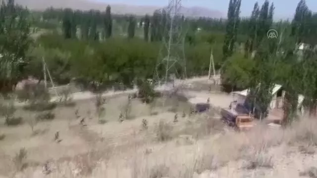 Kırgızistan-Tacikistan sınırında çatışma: 1 ölü, 17 yaralı Kırgızistan-Tacikistan sınırında çatışma: 1 ölü, 17 yaralı