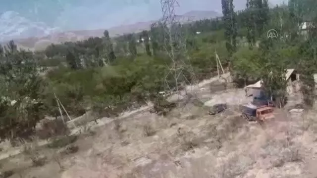 Kırgızistan-Tacikistan sınırında çatışma: 1 ölü, 17 yaralı Kırgızistan-Tacikistan sınırında çatışma: 1 ölü, 17 yaralı