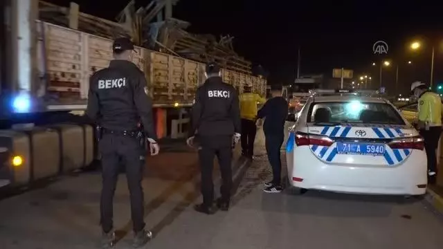 Tam kapanmaya ilişkin denetimler sürdürülüyor Tam kapanmaya ilişkin denetimler sürdürülüyor